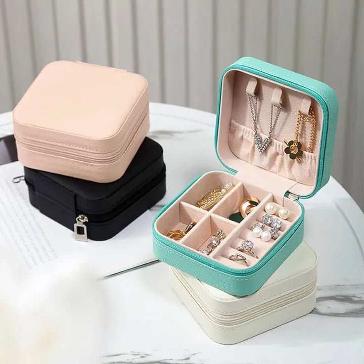 "Travel-Friendly Leather Jewelry Box – Zippered Organizer for Earrings, Bracelets,